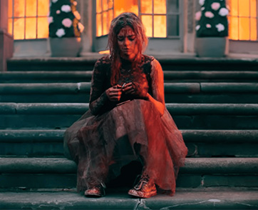 Samara Weaving คัมแบ็กบทเจ้าสาวเลือดสาดในภาพยนตร์ภาคต่อสุดคลั่ง “Ready or Not: Here I Come เกมพร้อมตาย 2” ซื้อตั๋วล่วงหน้าแล้วไปลุ้นระทึกในโรงภาพยนตร์